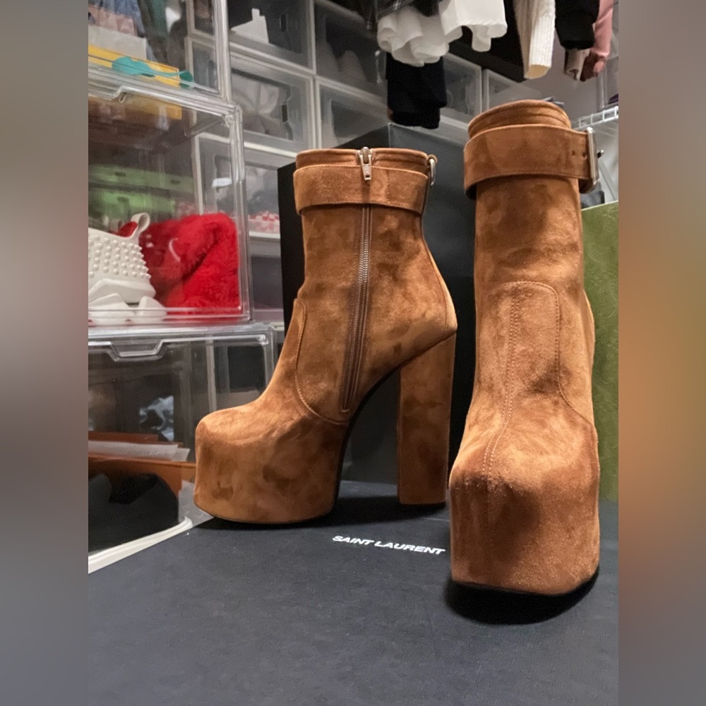 AUTHENTIC used work on bottoms YSL SUEDE BOOTIES 🥾👢36